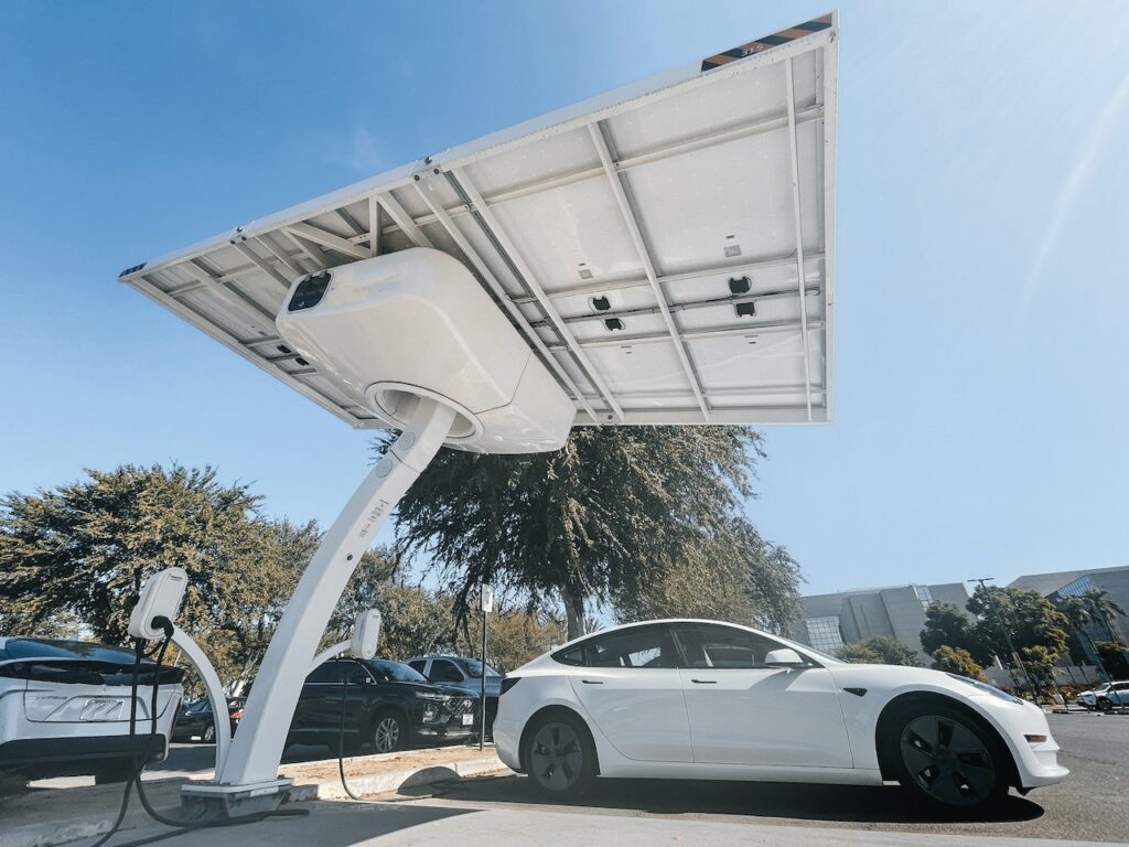How is Franchising Driving the Electric Vehicle Market Forward?